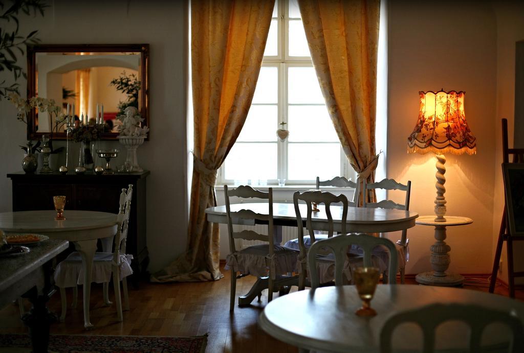Hotel Zamek Napajedla Extérieur photo