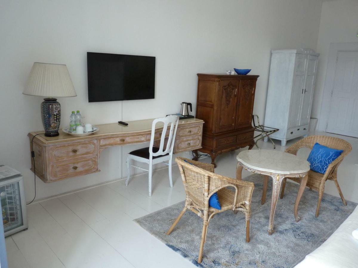 Hotel Zamek Napajedla Extérieur photo
